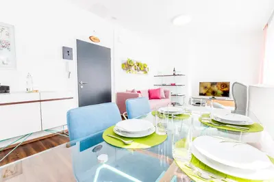 Ein Sitzbereich in der Unterkunft Simtown Suite Apartments