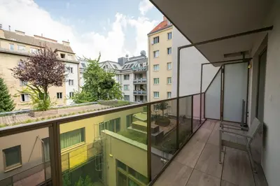 Ein Balkon oder eine Terrasse in der Unterkunft Pakat Suites