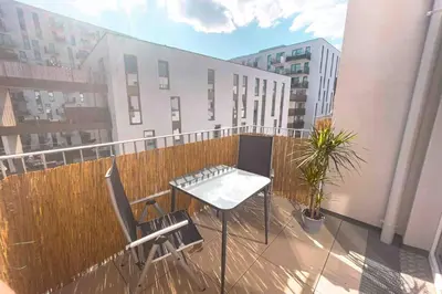 Grundriss der Unterkunft Modern & Sunny 52m2 Apartment with Balcony & Fast WIFI