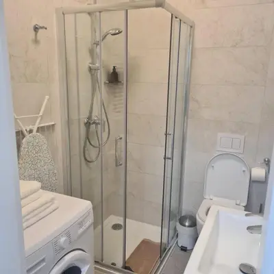 Ein Badezimmer in der Unterkunft Villa Musik - apartments in historical Villa , Baden