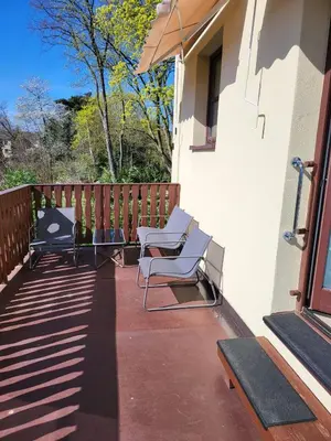 Ein Balkon oder eine Terrasse in der Unterkunft Villa Musik - apartments in historical Villa , Baden