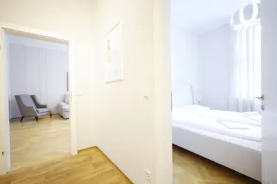 Ein Bett oder Betten in einem Zimmer der Unterkunft HeyMi Apartments Karlsplatz
