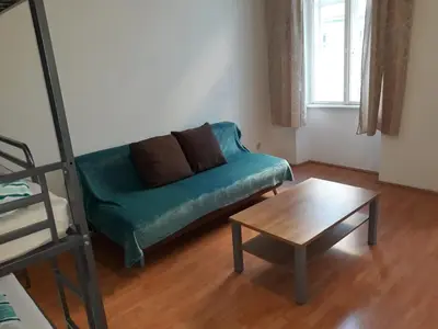 Ein Sitzbereich in der Unterkunft Monteapartments Vienna Belvedere 10 minutes to downtown