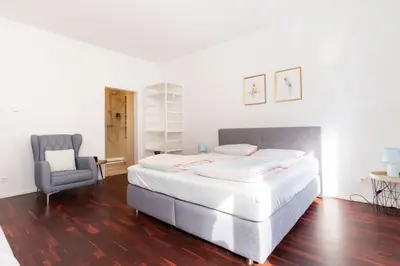 Ein Bett oder Betten in einem Zimmer der Unterkunft Comfortable Apartments Vienna 1100 with contactless Check-in