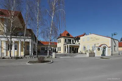 Das Gebäude in dem sich die Pension befindet