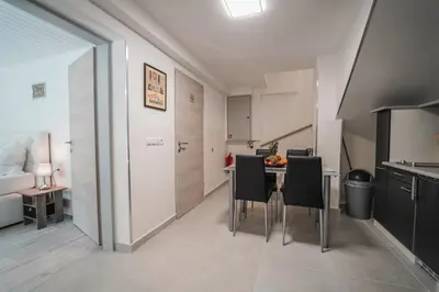 Küche/Küchenzeile in der Unterkunft Ferienhaus in Niederösterreich mit 3 Apartments mitten im Wald