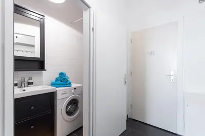 Ein Badezimmer in der Unterkunft NEW ShalalaLiving Vienna - Cosy Home Meidlinger Markt KG12