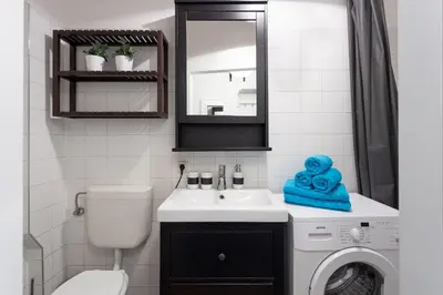 Ein Badezimmer in der Unterkunft NEW ShalalaLiving Vienna - Cosy Home Meidlinger Markt KG12