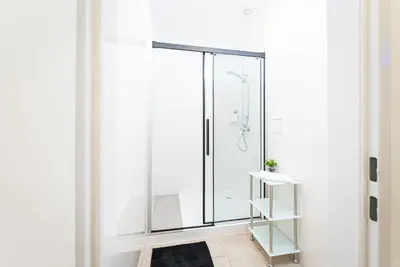 Ein Badezimmer in der Unterkunft Space Home Apartment - City Hall