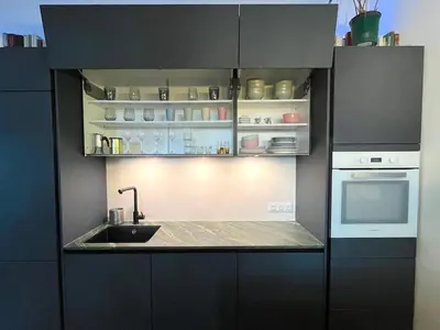 Küche/Küchenzeile in der Unterkunft Thalia Garden Suites - 8 min to city center