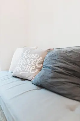 Ein Bett oder Betten in einem Zimmer der Unterkunft Thalia Garden Suites - 8 min to city center