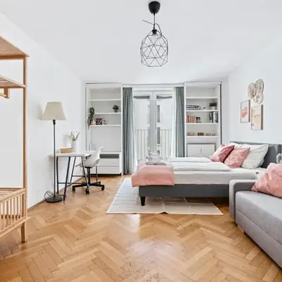 2 BR City Apartment in Neubau