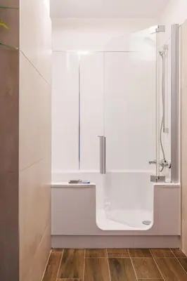 Ein Badezimmer in der Unterkunft Urban jungle apartment next to Pràter & old town
