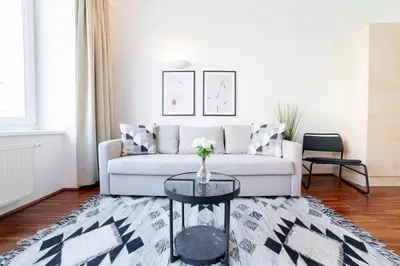 Ein Sitzbereich in der Unterkunft Beautiful apartment in Vienna's heart