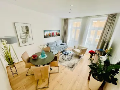 Ein Sitzbereich in der Unterkunft Colorful & Quiet Apartment in Beautiful Viennese Building