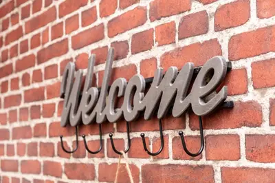 Ein Zertifikat, Auszeichnung, Logo oder anderes Dokument, das in der Unterkunft Wonderful apartment close to City Centre With Porch ausgestellt ist