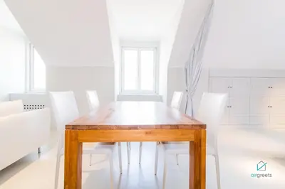 Ein Bett oder Betten in einem Zimmer der Unterkunft MODERN, MINIMALIST FLAT IN VIENNA