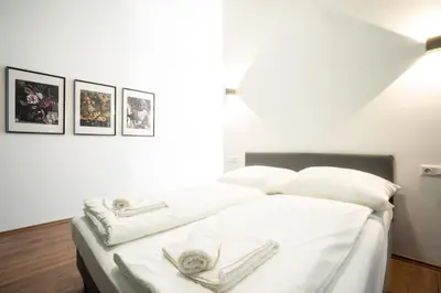 Ein Bett oder Betten in einem Zimmer der Unterkunft Lovely 2-bedroom apartment next to Praterstern