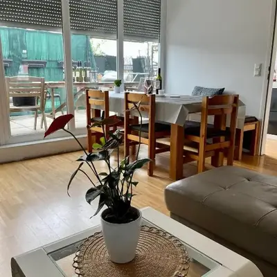 Dachgeschosswohnung mit kostenlosem Parkplatz und Internet!