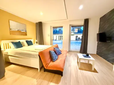 Ein Bett oder Betten in einem Zimmer der Unterkunft VibeStudio 302- Central Vienna 1090 - 50m2 - Self Check-In - AC