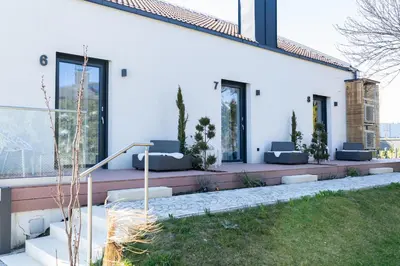 Ein Garten an der Unterkunft geislerAPPARTMENTS
