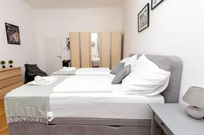 Ein Bett oder Betten in einem Zimmer der Unterkunft THE PLACE, IN THE 7TH DISTRICT OF VIENNA
