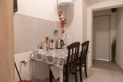 Kaffee-/Teezubehör in der Unterkunft Standard 3 Rooms Near Hauptbahnhof