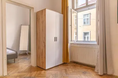 Grundriss der Unterkunft Affordable 2BR, Perfect Location & Well Connected