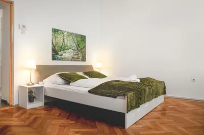 Ein Bett oder Betten in einem Zimmer der Unterkunft Comfy 3BR Stay Ideal Group Getaways & Families