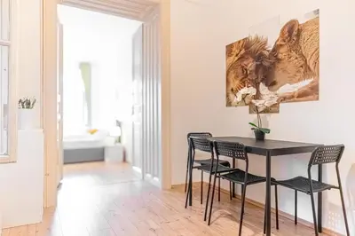 Ein Sitzbereich in der Unterkunft Attractive 2BR Apt Near AKH Ideal for short & Longstays