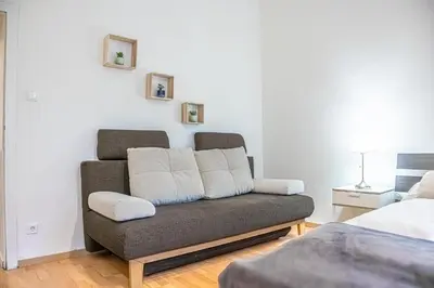 Ein Sitzbereich in der Unterkunft Comfortable 2BR Apt-Near Wiener Stadthalle
