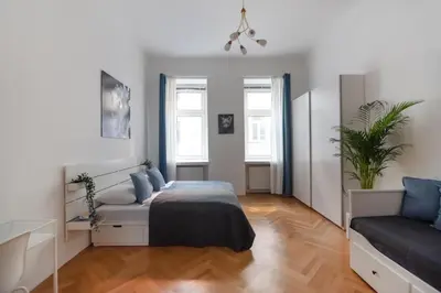 Ein Sitzbereich in der Unterkunft Zentrale Ruhelage im typischen Wiener Altbau