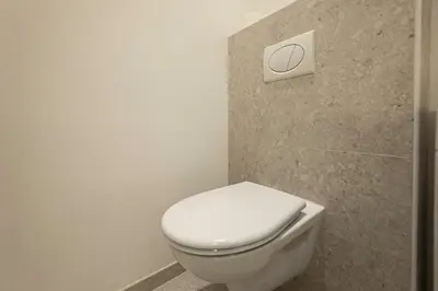 Ein Badezimmer in der Unterkunft Experience Fresh Comfort in our Brand-New Apartment in Vienna's 17th District