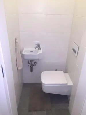 Ein Badezimmer in der Unterkunft NEW Apartment - 10 min DOWNTOWN