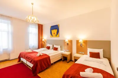 Ein Bett oder Betten in einem Zimmer der Unterkunft Hallo Vienna suite Apartment Nr 8