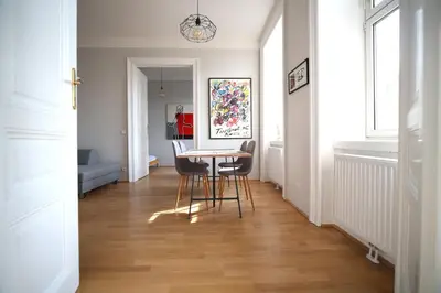 Grundriss der Unterkunft Classic, Modern & Sunny. 7min to Vienna’s center!