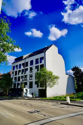 Das Gebäude in dem sich das Aparthotel befindet