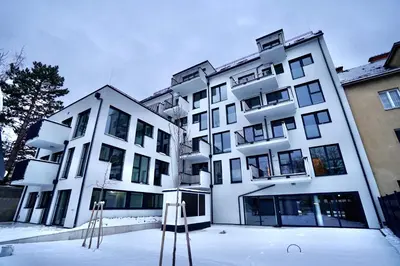 Das Gebäude in dem sich das Aparthotel befindet