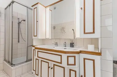 Grundriss der Unterkunft Spacious 4-Bedroom Shared Flat in the Heart of Vienna