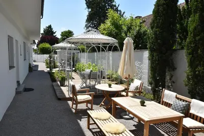 Ein Garten an der Unterkunft Landhaus Rust