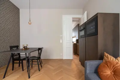 Ein Sitzbereich in der Unterkunft Hochwertiges Apartment mit direkter Anbindung zum Zentrum in hippen Viertel