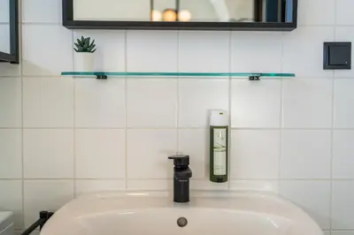 Ein Badezimmer in der Unterkunft MyFlat - Bright Apartment near Central Station