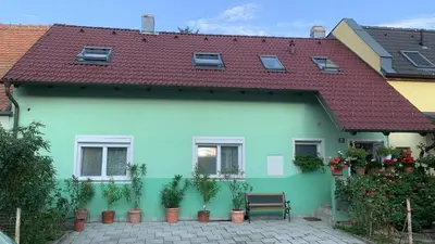 Das Gebäude in dem sich die Ferienwohnung befindet