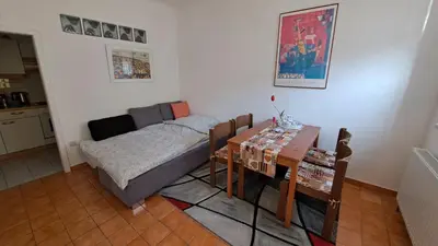 Ein Sitzbereich in der Unterkunft Haus Piroschka