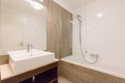 Ein Badezimmer in der Unterkunft Central Riverside Residences