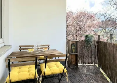 Ein Balkon oder eine Terrasse in der Unterkunft NEW! Cozy & Lovely Home in the 3rd district