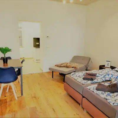 Donaufelder City Apartment