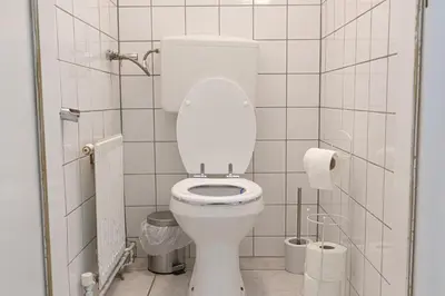 Grundriss der Unterkunft Inviting 2BR Apartment centrally located