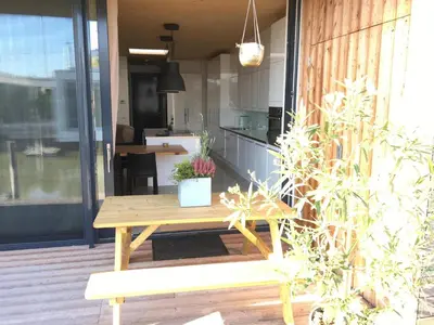 Ein Balkon oder eine Terrasse in der Unterkunft Ferienhaus am See Neusiedl