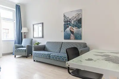 Grundriss der Unterkunft Inviting 2BR shared Apt - centrally located